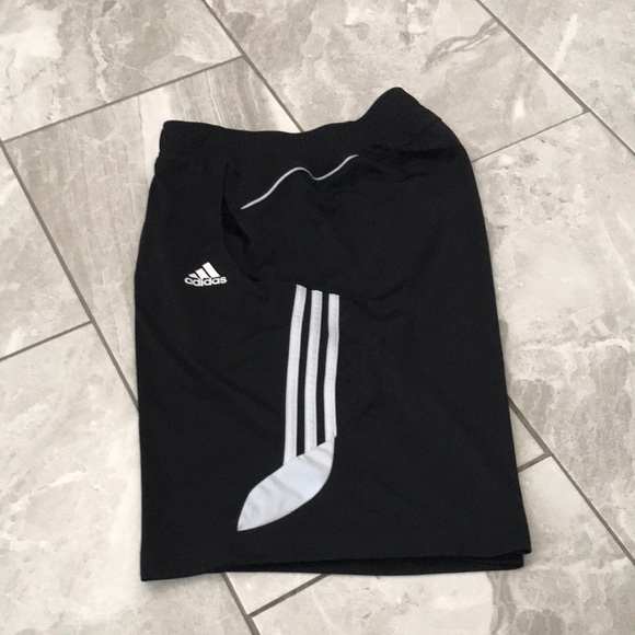 ADIDAS Men's Lightweight Black Shorts with 3-Stripe and Detail Leg | L - Picture 1 of 12